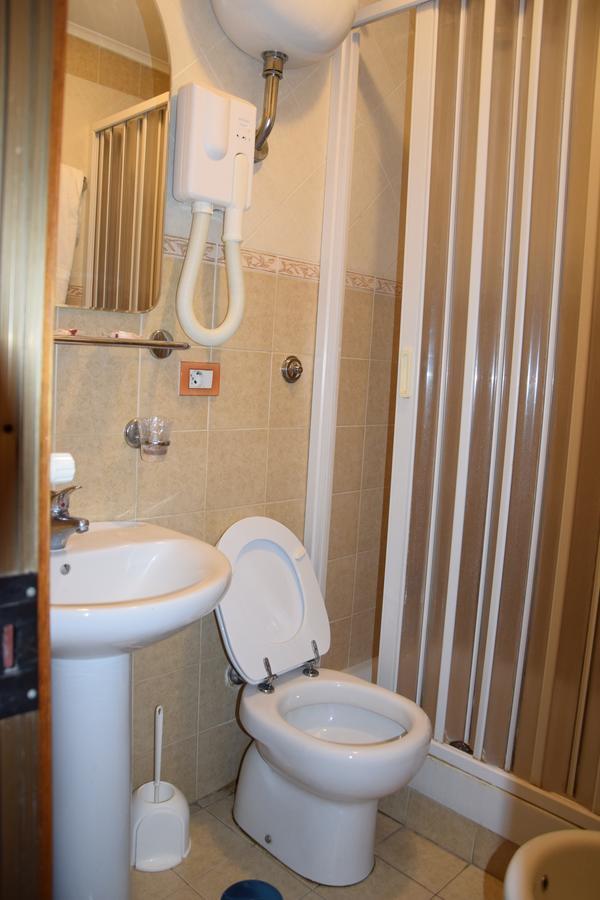 Hotel Bruna Rome Exterior photo
